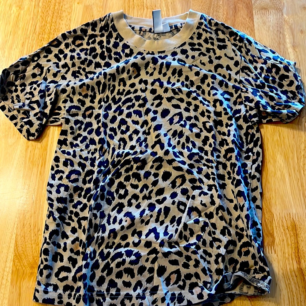 & Other Stories Leopard Tee - EUC - Size 4 / Small